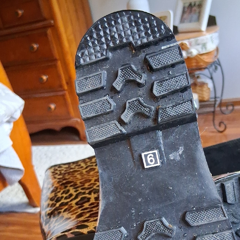 Nomad Black and Tan Leopard Women's Rain Boots - Picture 4 of 5